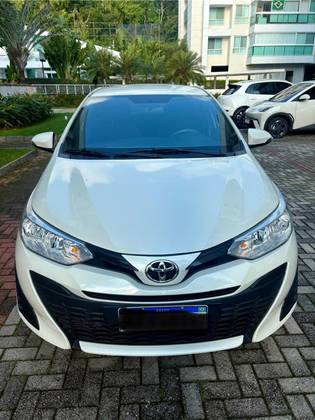 TOYOTA YARIS 1.3 16V FLEX XL LIVE MULTIDRIVE TOYOTA YARIS 1.3 16V FLEX XL LIVE MULTIDRIVE